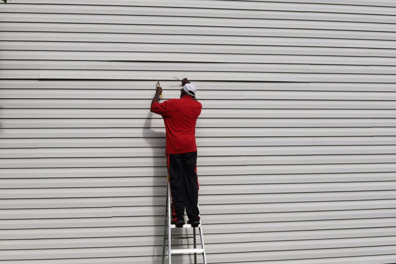 Installing Siding on a Multi-Story Building